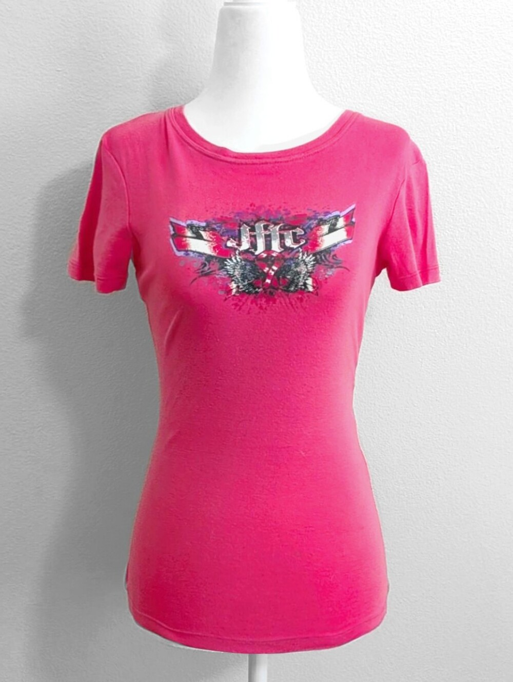 2000s JFTC Pink Y2k Baby Tee with Grungey Graphic Design | Size M